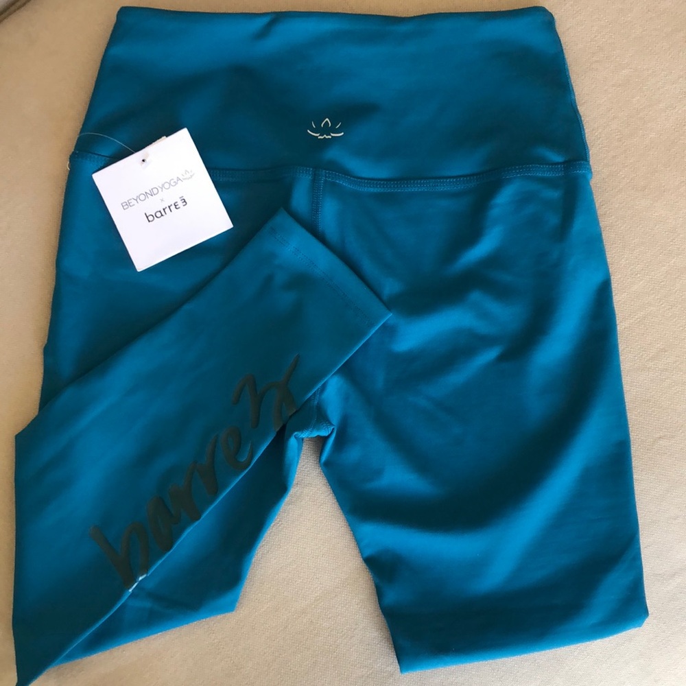 Beyond Yoga barre 3 NWT size M